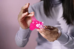 Jak zrobić slime bez kleju? Proste, domowe sposoby.